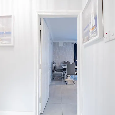 Apartment Eyre Arch Rest