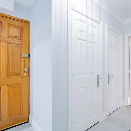 Eyre Arch Rest Apartment Galway