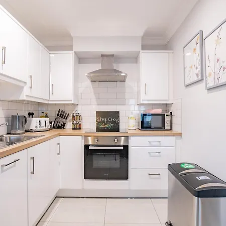 Eyre Arch Rest * Galway