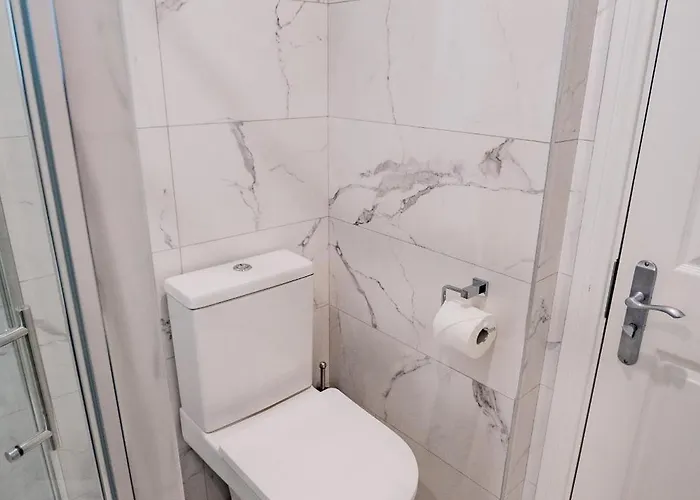 Eyre Arch Rest * Galway