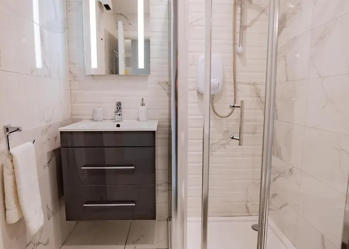 Eyre Arch Rest * Galway